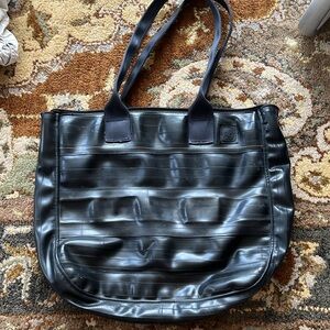 alchemy goods rainier zip top shoulder bag